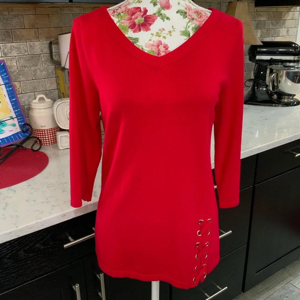 Chico’s V Neck Lightweight Knit Top Sweater Size Small Holiday Red